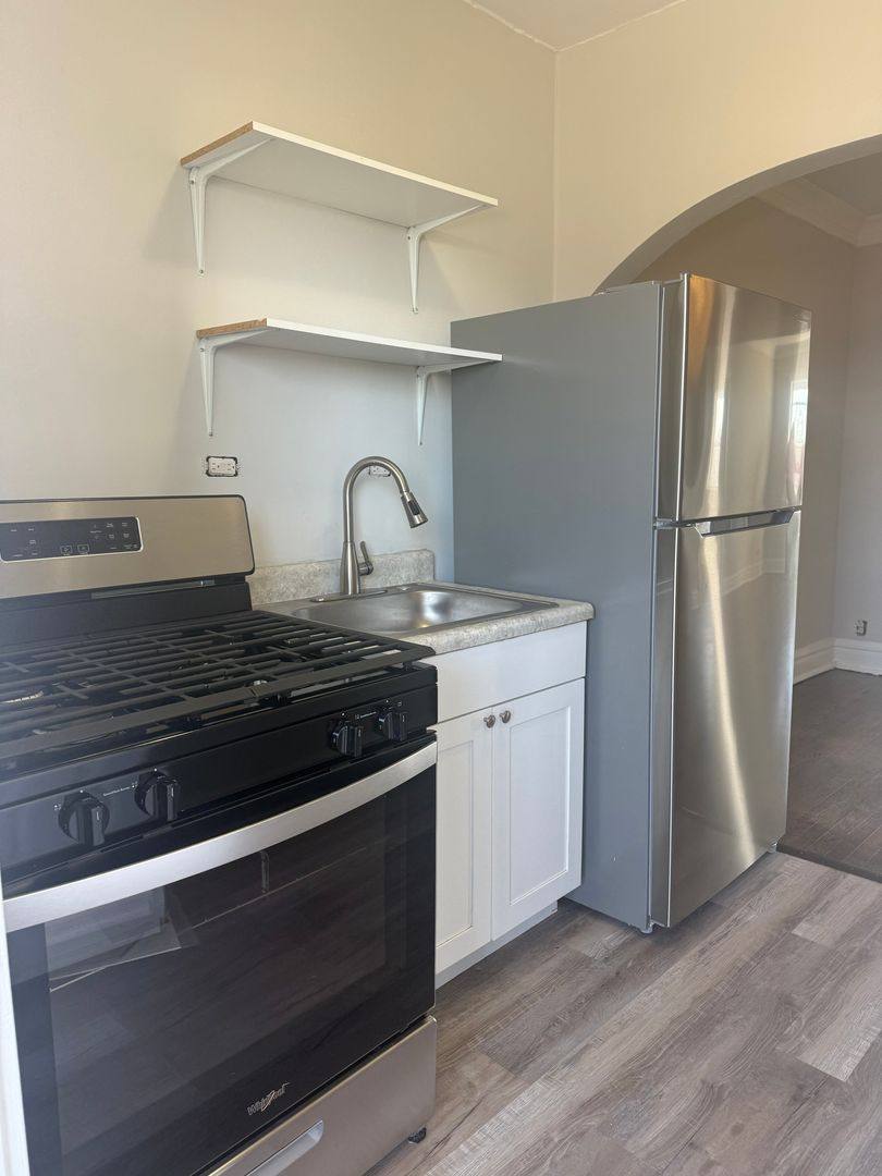 Apartment for rent at 1852 S Gunderson Ave, Berwyn, IL 60402
