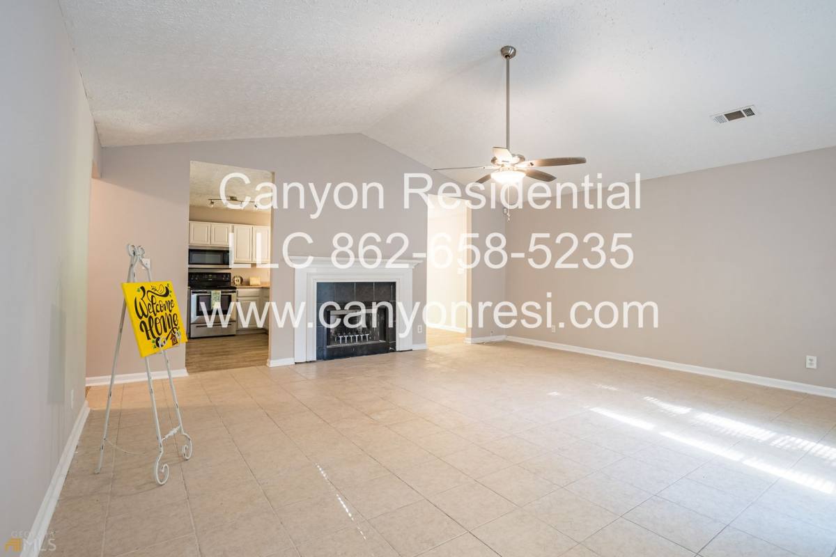 House for rent at 220 Splitwood Lane, Fairburn, GA 30213