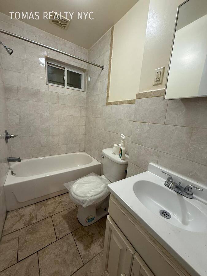 Apartment for rent at 94 Orchard St #3L, Yonkers, NY 10703