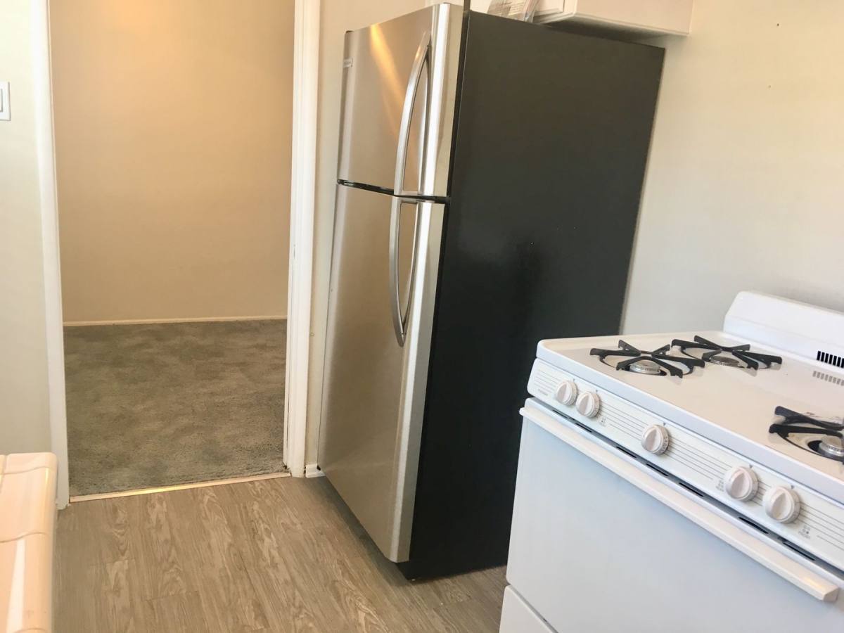 Apartment for rent at 60 Belmont Ave, Long Beach, CA 90803