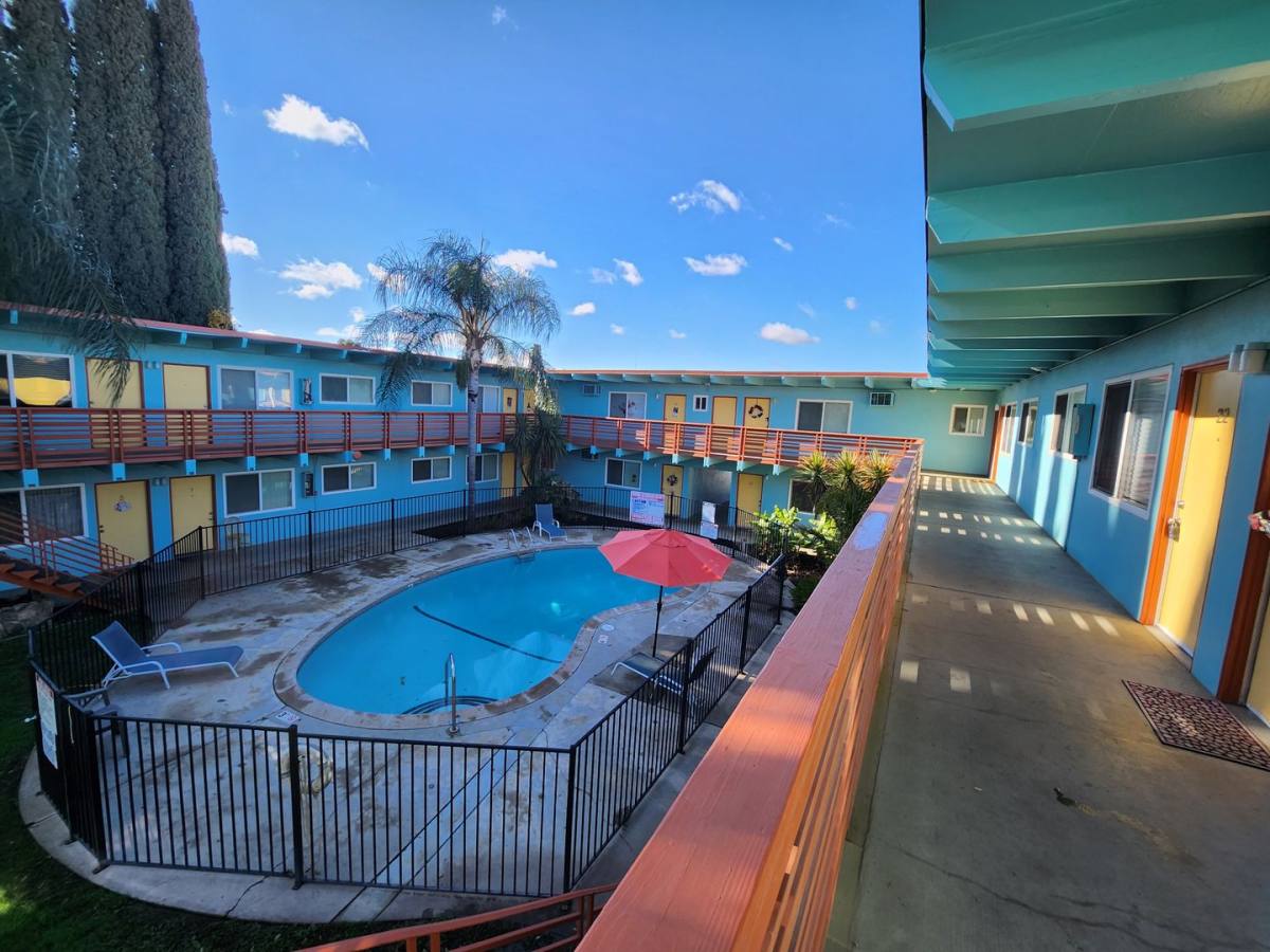 Apartment for rent at 715 Tully Rd, Modesto, CA 95350