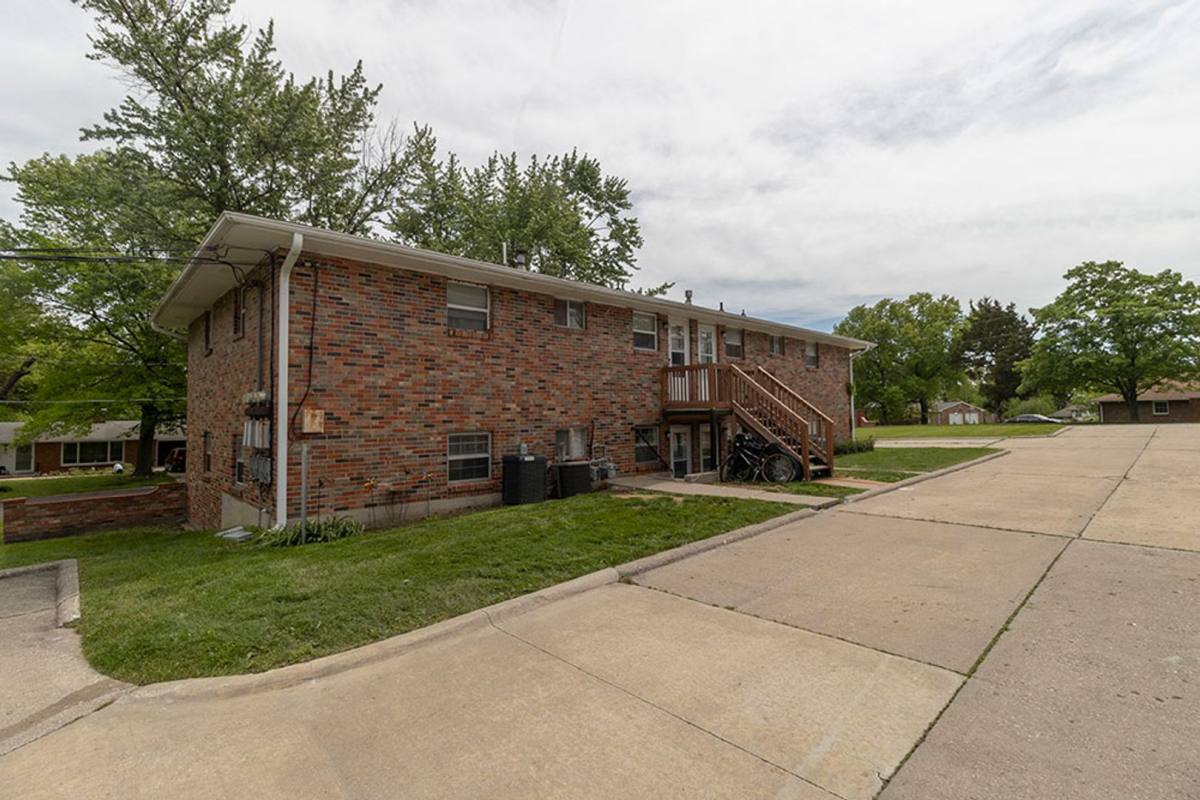 Apartment for rent at 711 Hulen Dr, Columbia, MO 65203