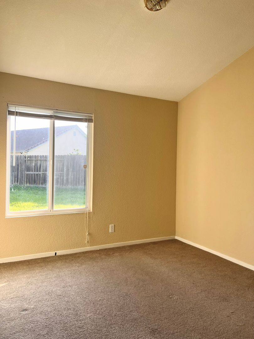 House for rent at 633 Langley, Los Banos, CA 93635