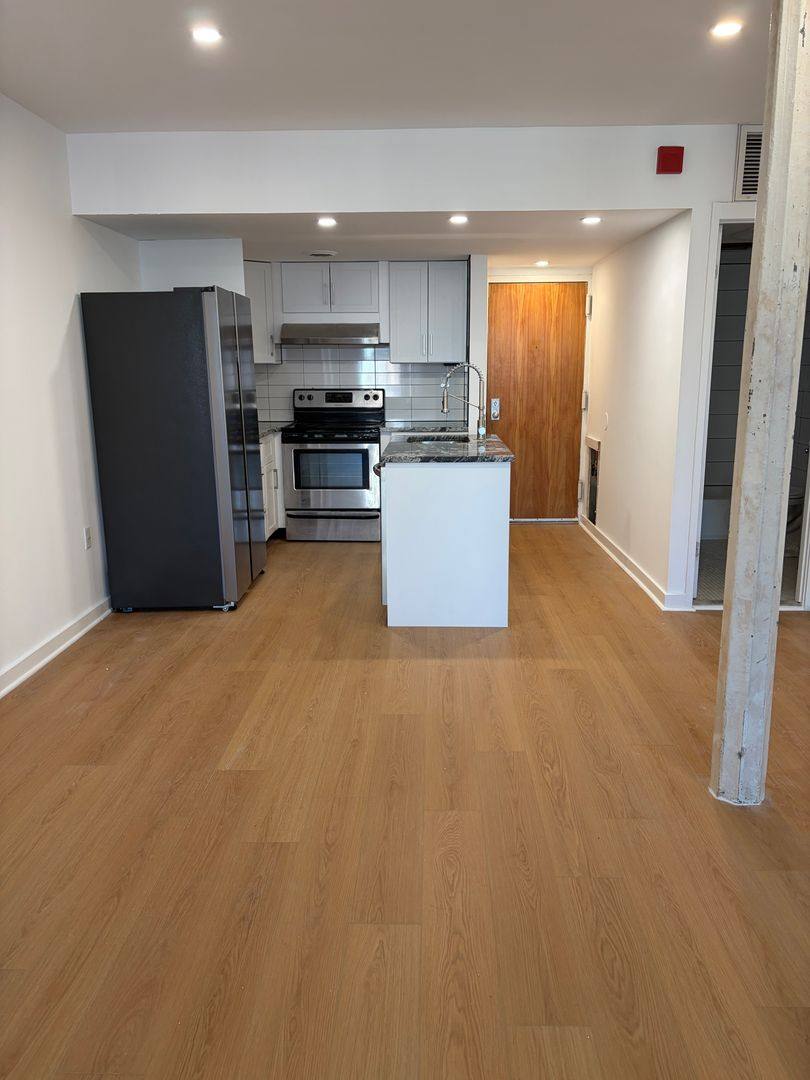 Apartment for rent at 24-30 S Bank St, Philadelphia, PA 19106