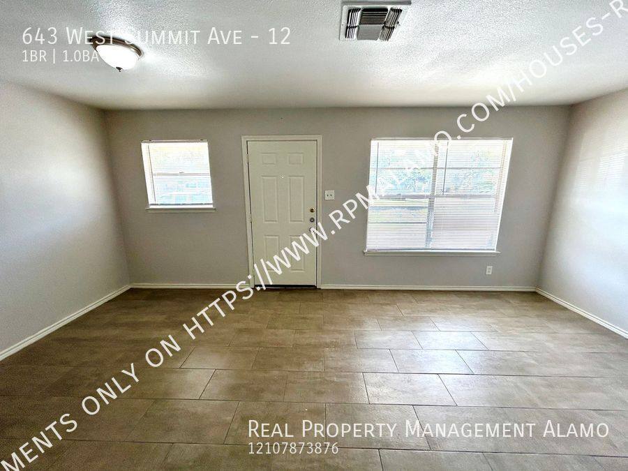 Apartment for rent at 643 W Summit Ave #12, San Antonio, TX 78212
