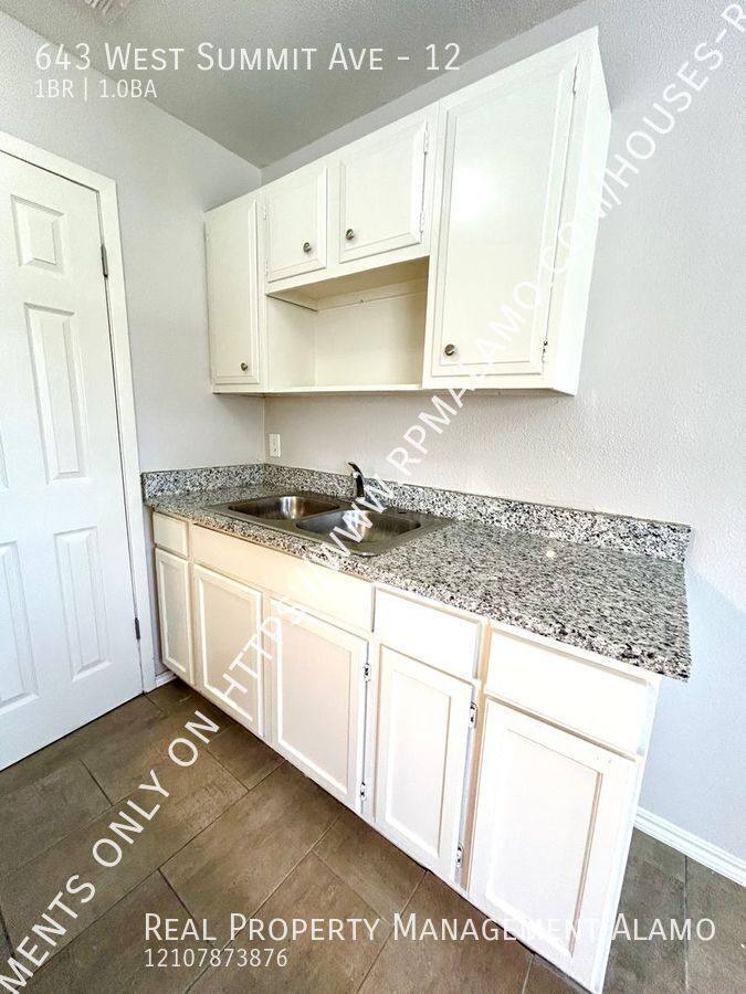 Apartment for rent at 643 W Summit Ave #12, San Antonio, TX 78212