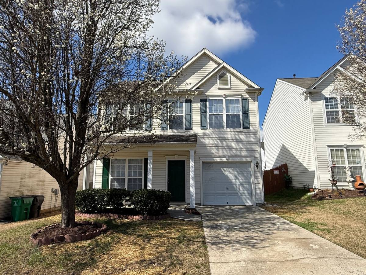 House for rent at 1318 Nadies Court, Charlotte, NC 28214