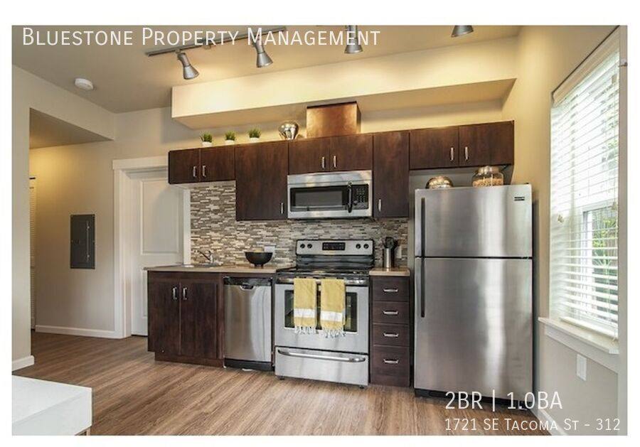 Apartment for rent at 1721 SE Tacoma St #312, Portland, OR 97202