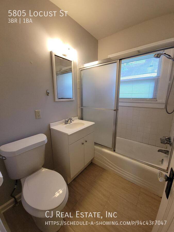 House for rent at 5805 Locust St, Kansas City, MO 64110