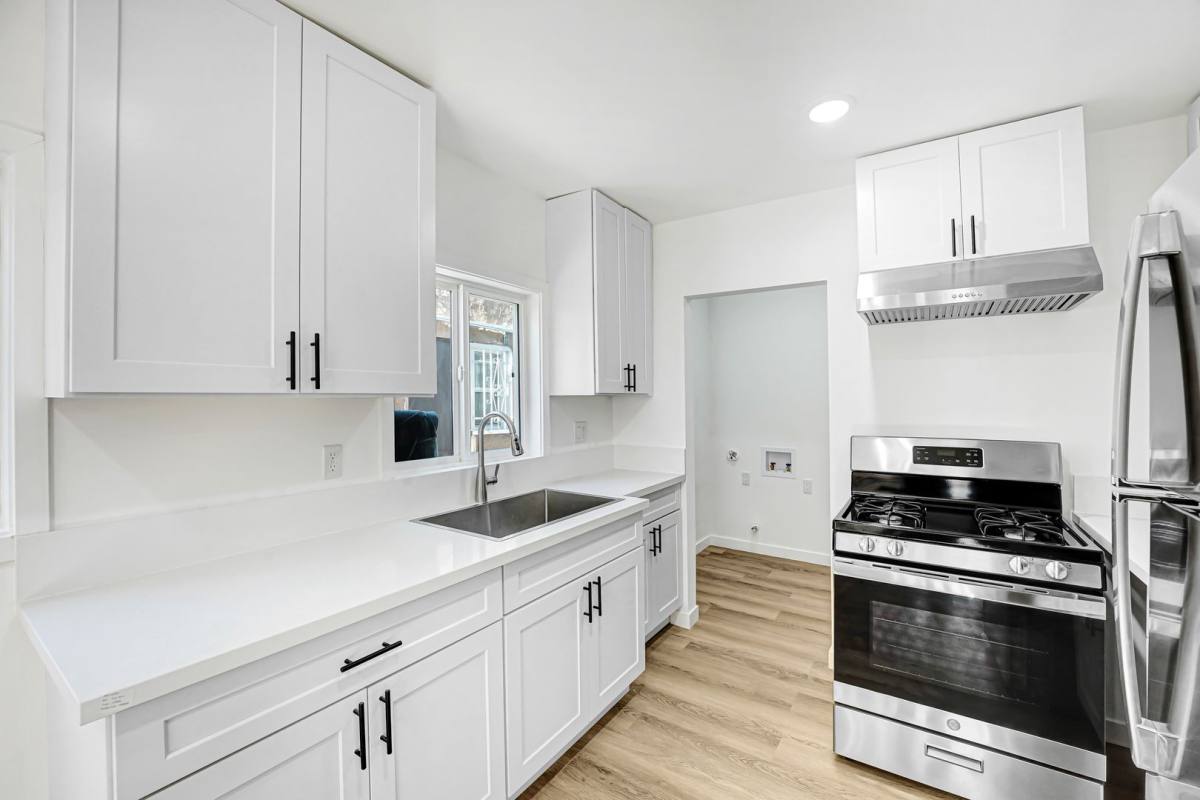 Apartment for rent at 1142 1 2 N Mariposa Ave, Los Angeles, CA 90029