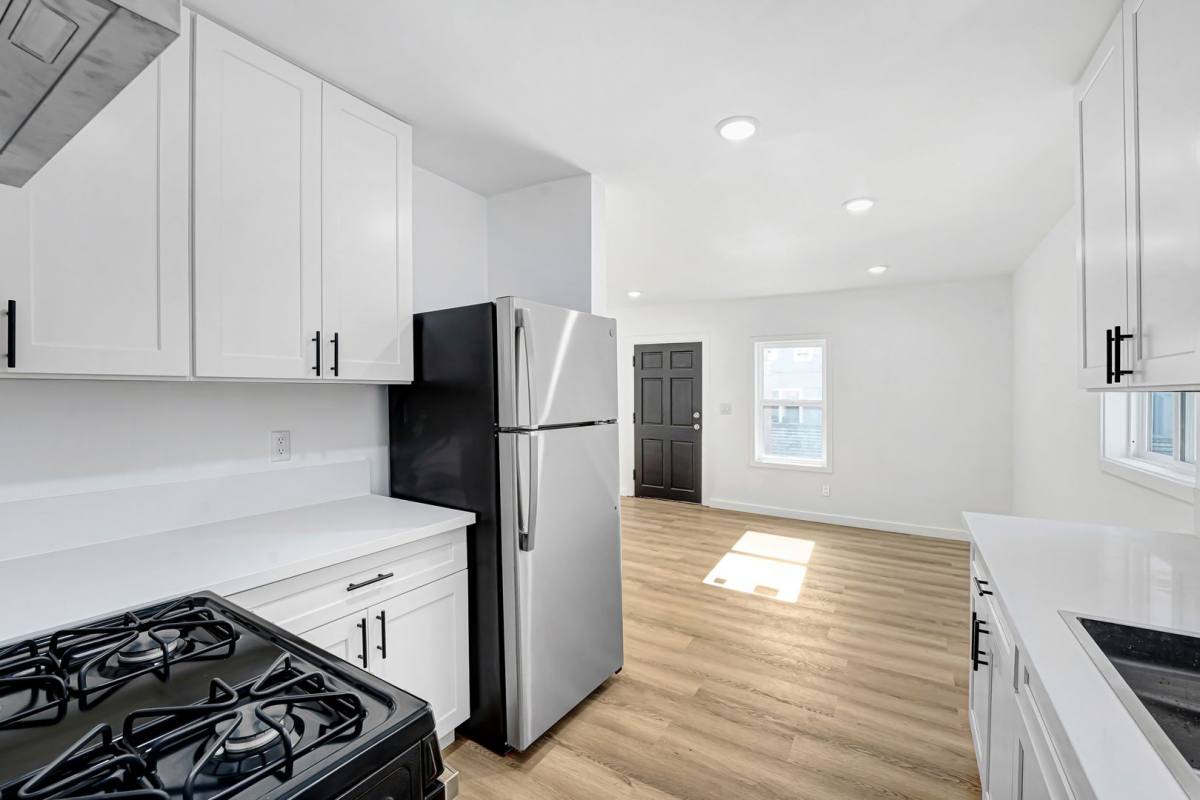 Apartment for rent at 1142 1 2 N Mariposa Ave, Los Angeles, CA 90029
