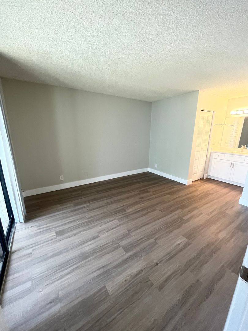 Apartment for rent at 752 Executive Center Dr, West Palm Beach, FL 33401
