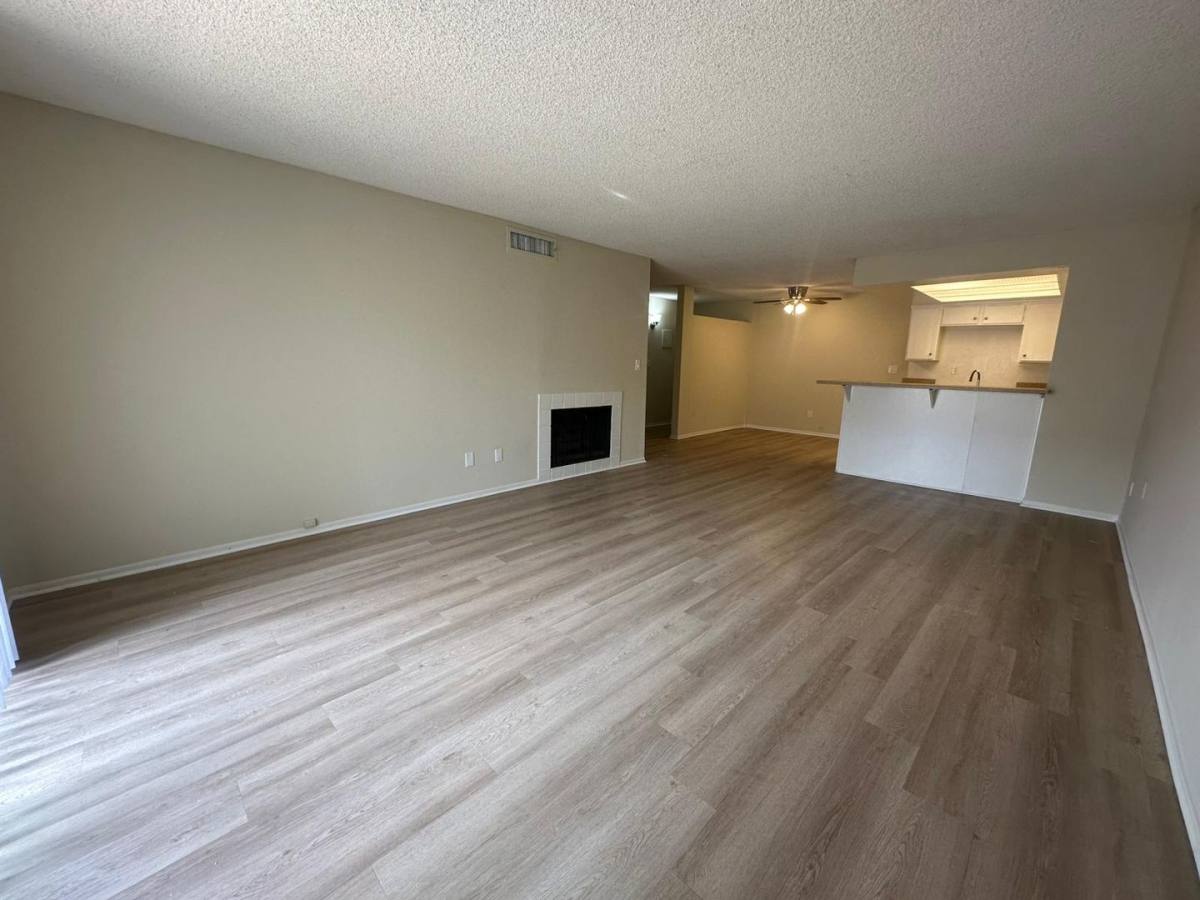 Apartment for rent at 12411 Magnolia Blvd, Valley Village, CA 91607