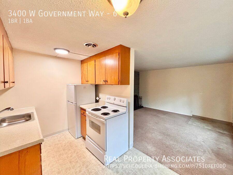 Apartment for rent at 3400 W Government Way #6, Seattle, WA 98199