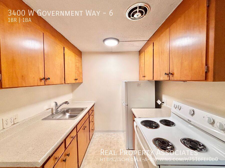Apartment for rent at 3400 W Government Way #6, Seattle, WA 98199
