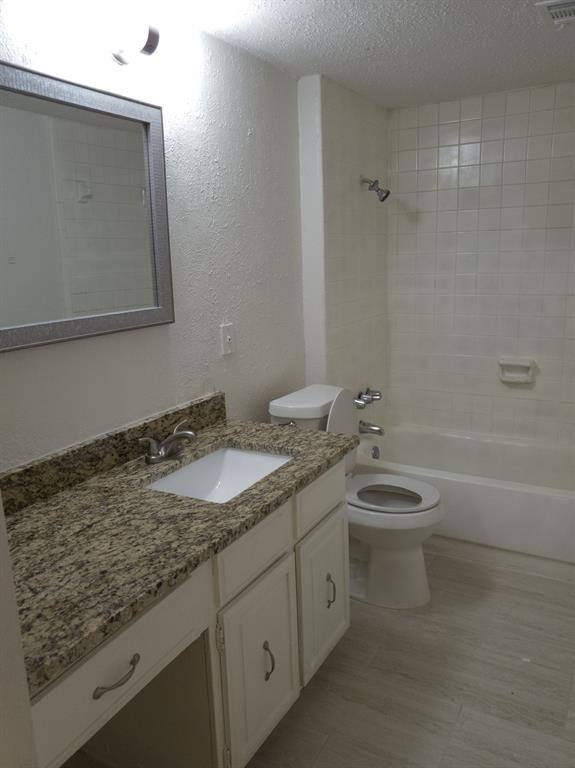 Townhouse for rent at 8560 Park Lane #130, Dallas, TX 75231