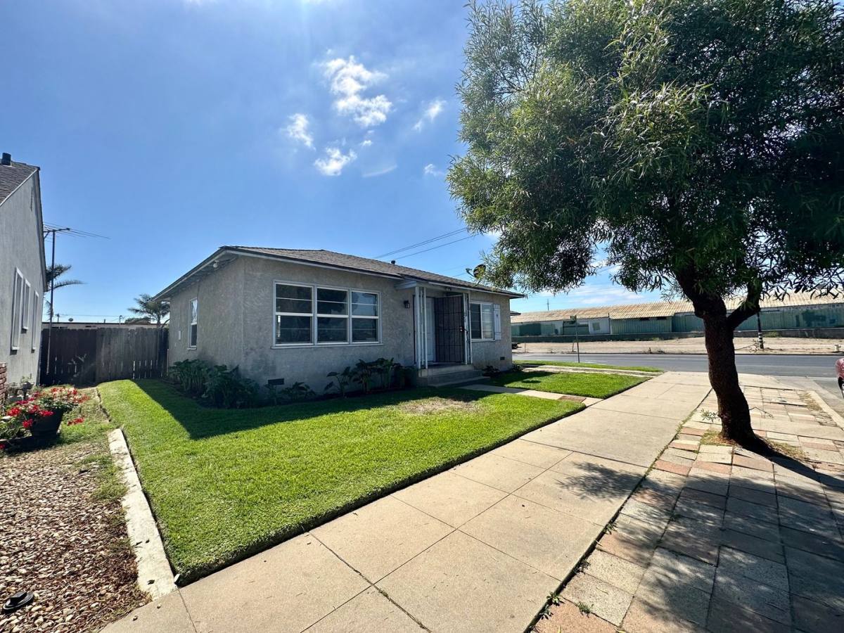 House for rent at 620 W Park Ave, Santa Maria, CA 93458