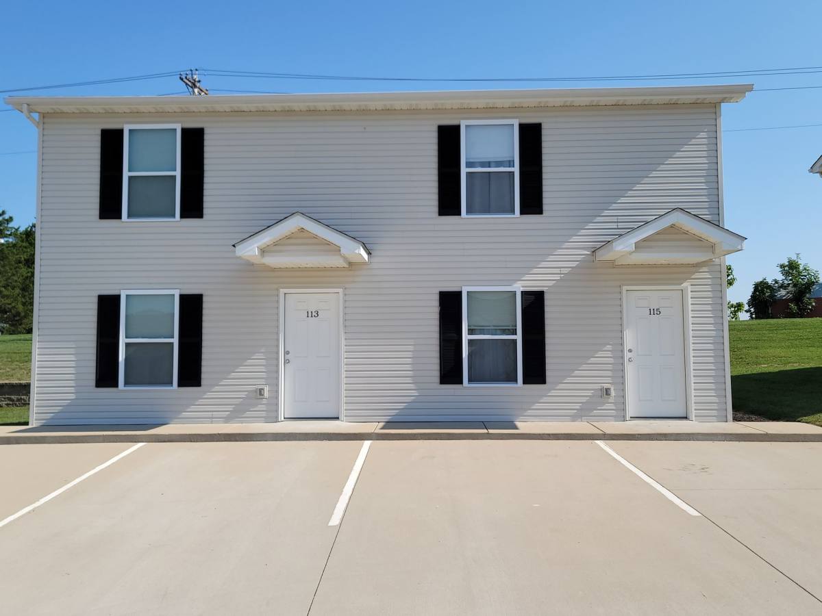Townhouse for rent at 120 Gibson Way, Union, MO 63084