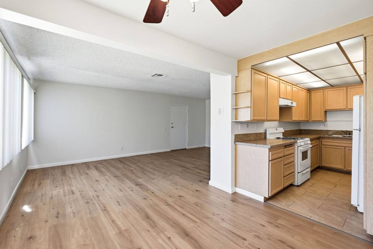 Condo for rent at 497 S El Molino Ave, Pasadena, CA 91101