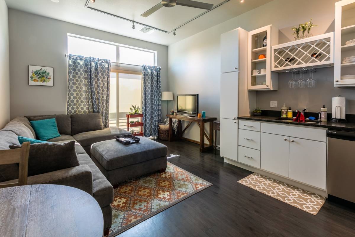 Apartment for rent at 999 S Logan St, Denver, CO 80209