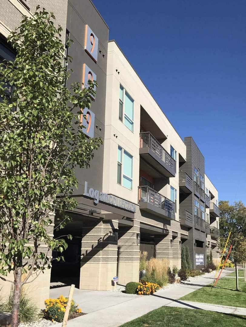 Apartment for rent at 999 S Logan St, Denver, CO 80209