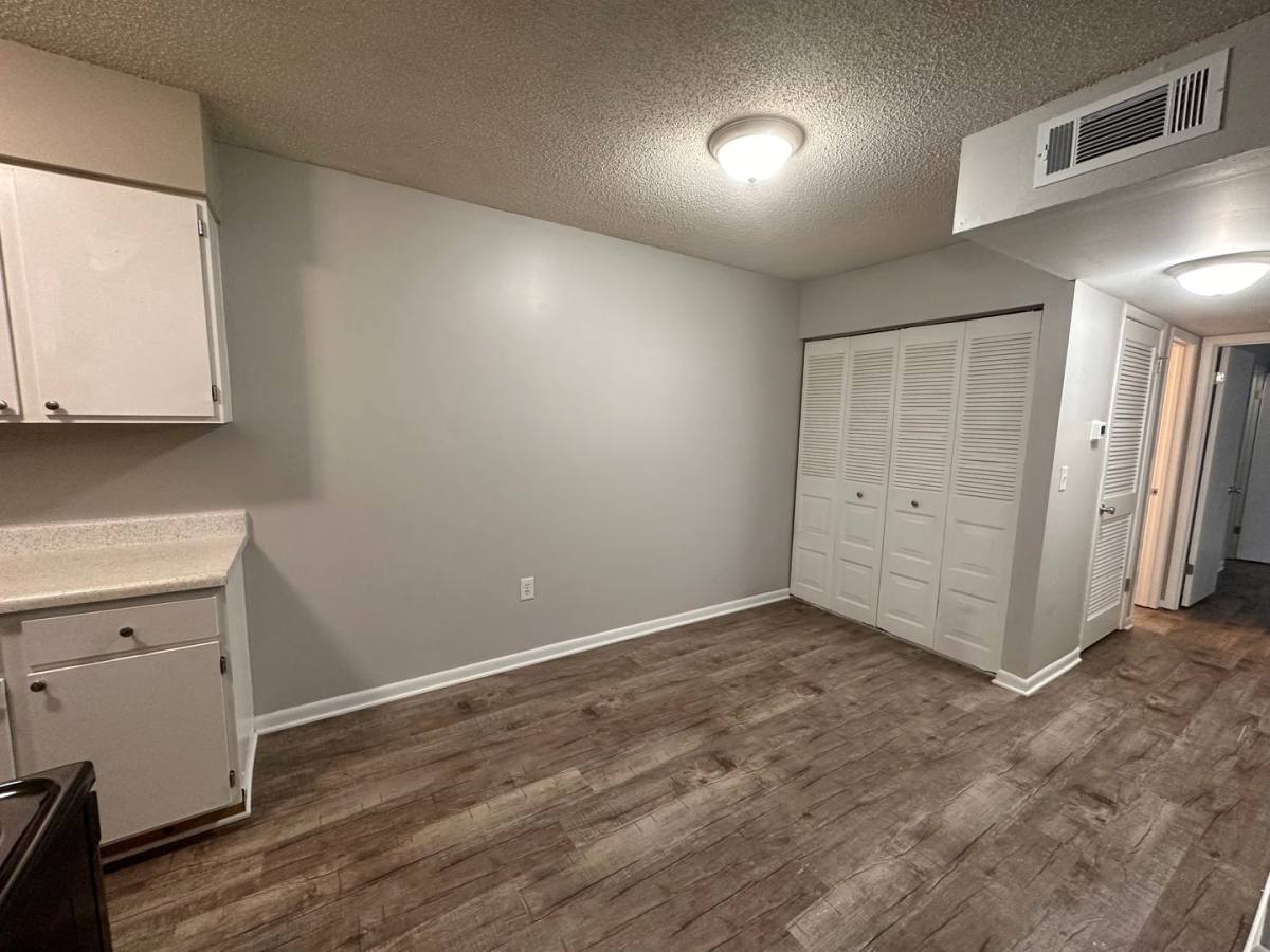 Apartment for rent at 430 W Economy Rd, Morristown, TN 37814