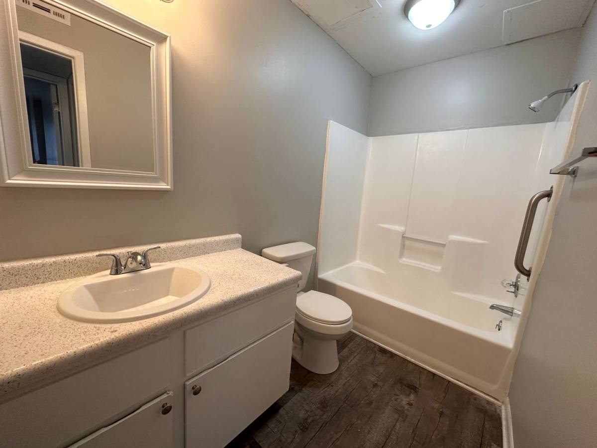 Apartment for rent at 430 W Economy Rd, Morristown, TN 37814