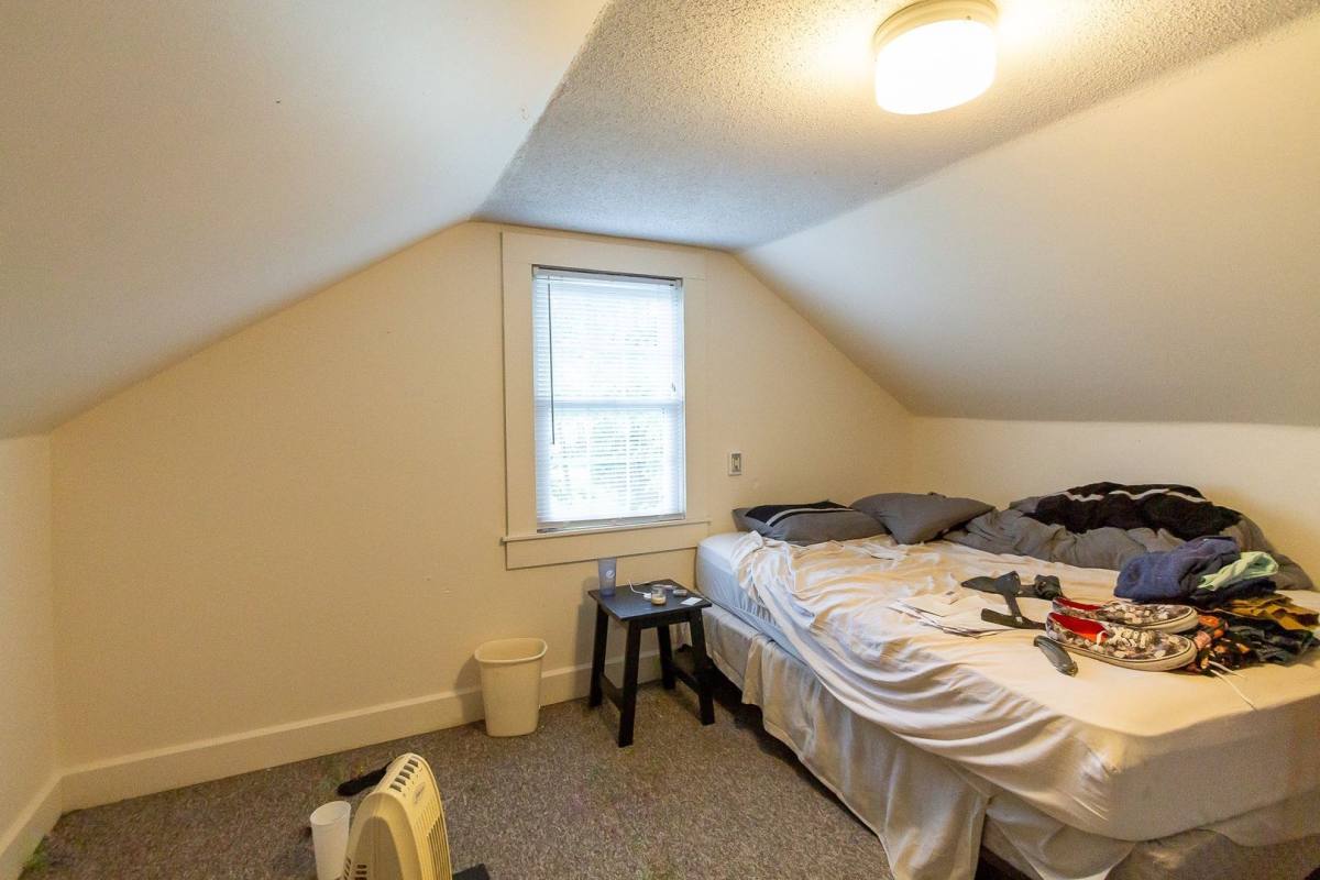 House for rent at 312 S Calvert St, Muncie, IN 47303