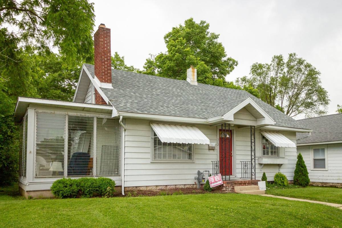 House for rent at 312 S Calvert St, Muncie, IN 47303