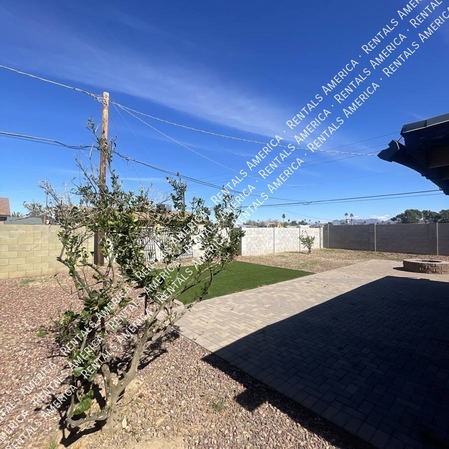 House for rent at 3550 E Voltaire Dr, Phoenix, AZ 85032