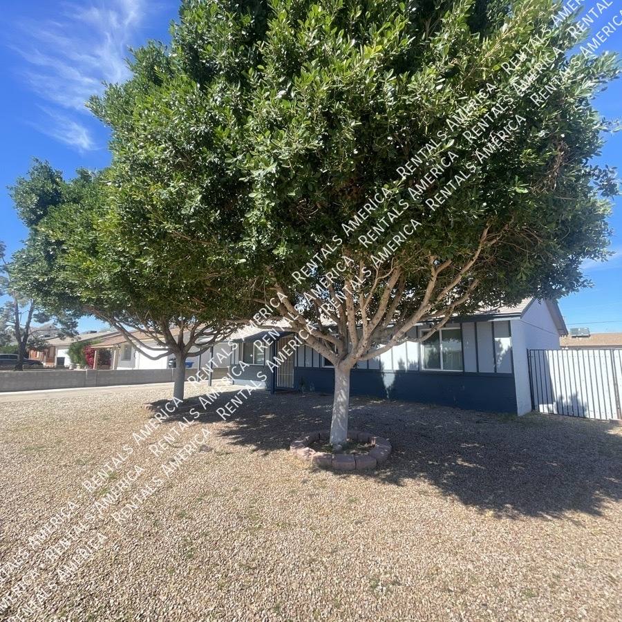 House for rent at 3550 E Voltaire Dr, Phoenix, AZ 85032
