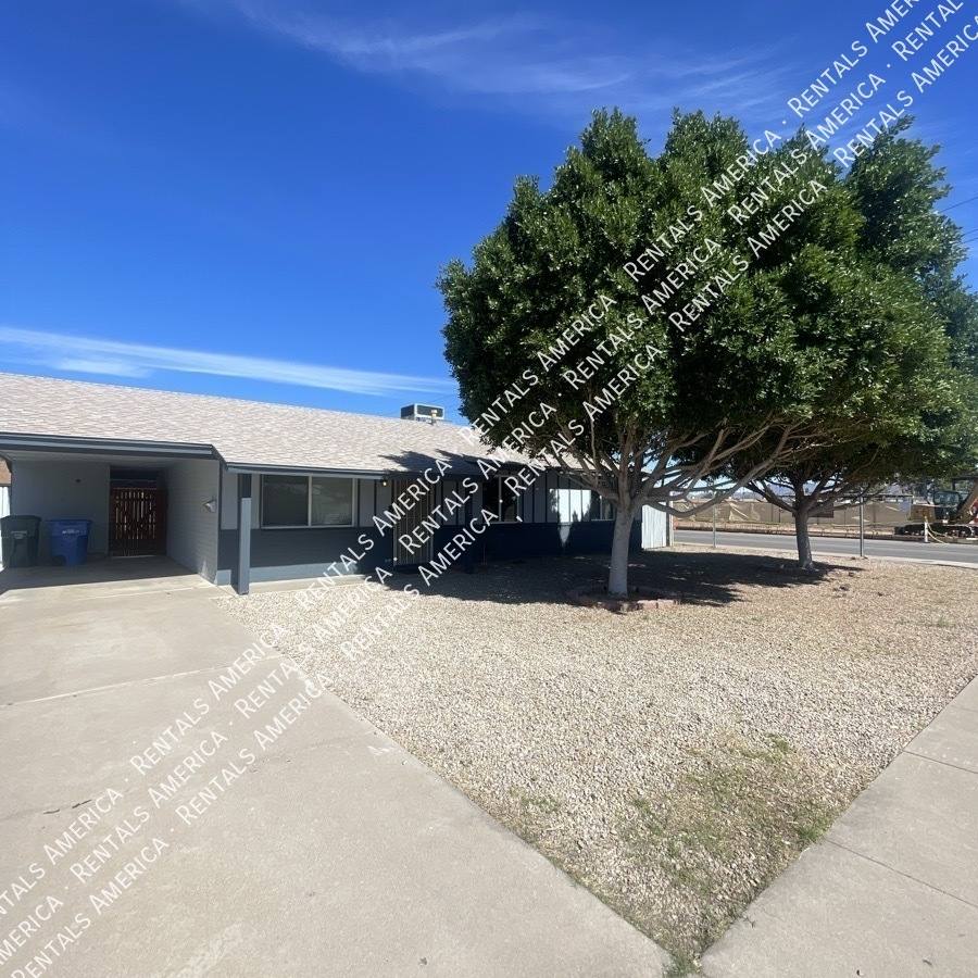 House for rent at 3550 E Voltaire Dr, Phoenix, AZ 85032