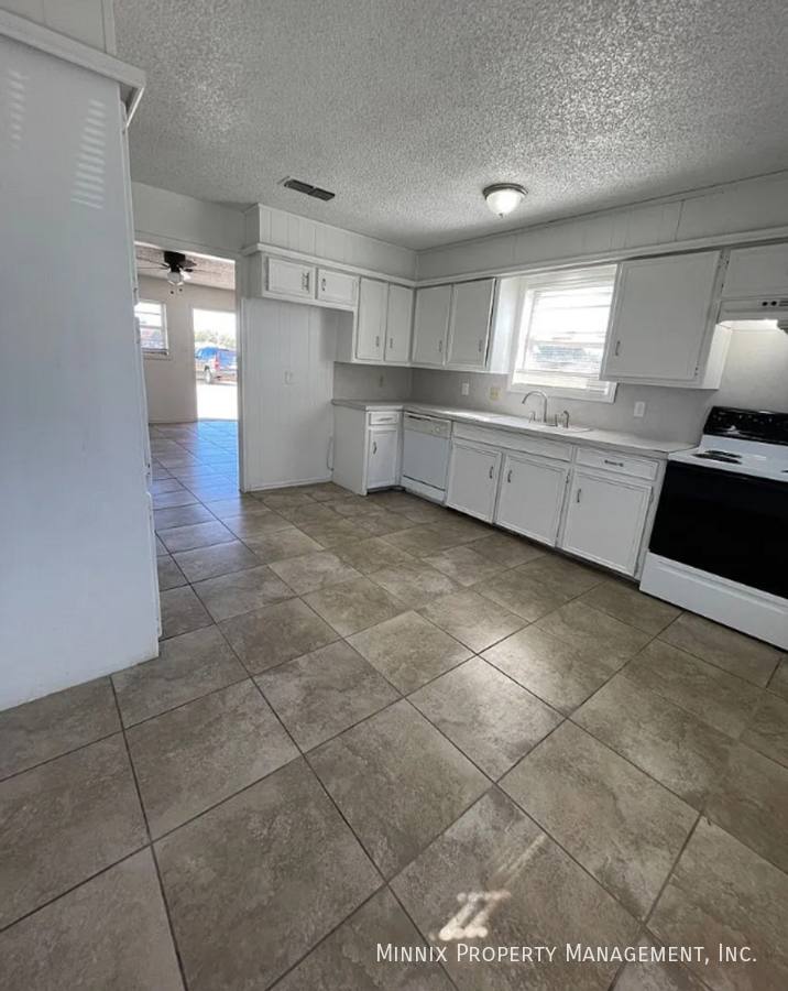 Apartment for rent at 5718 Brownfield Dr #A, Lubbock, TX 79414