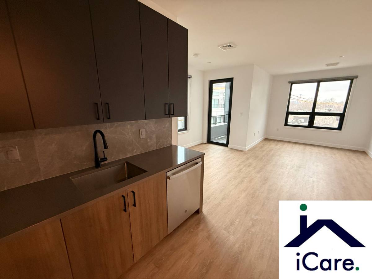 Apartment for rent at 198 Gardner St, West Roxbury, MA 02132