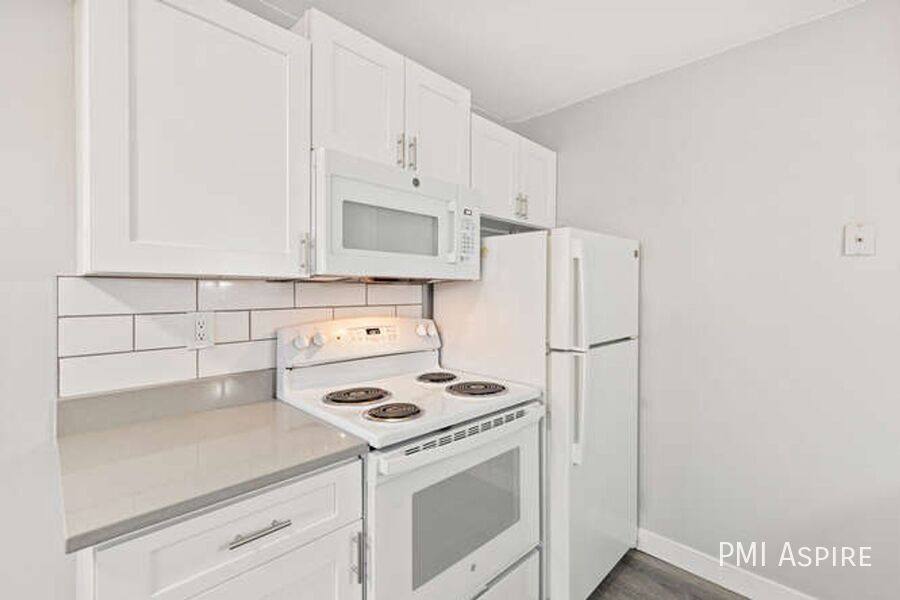 Apartment for rent at 1075 Saulsbury St #103, Denver, CO 80214
