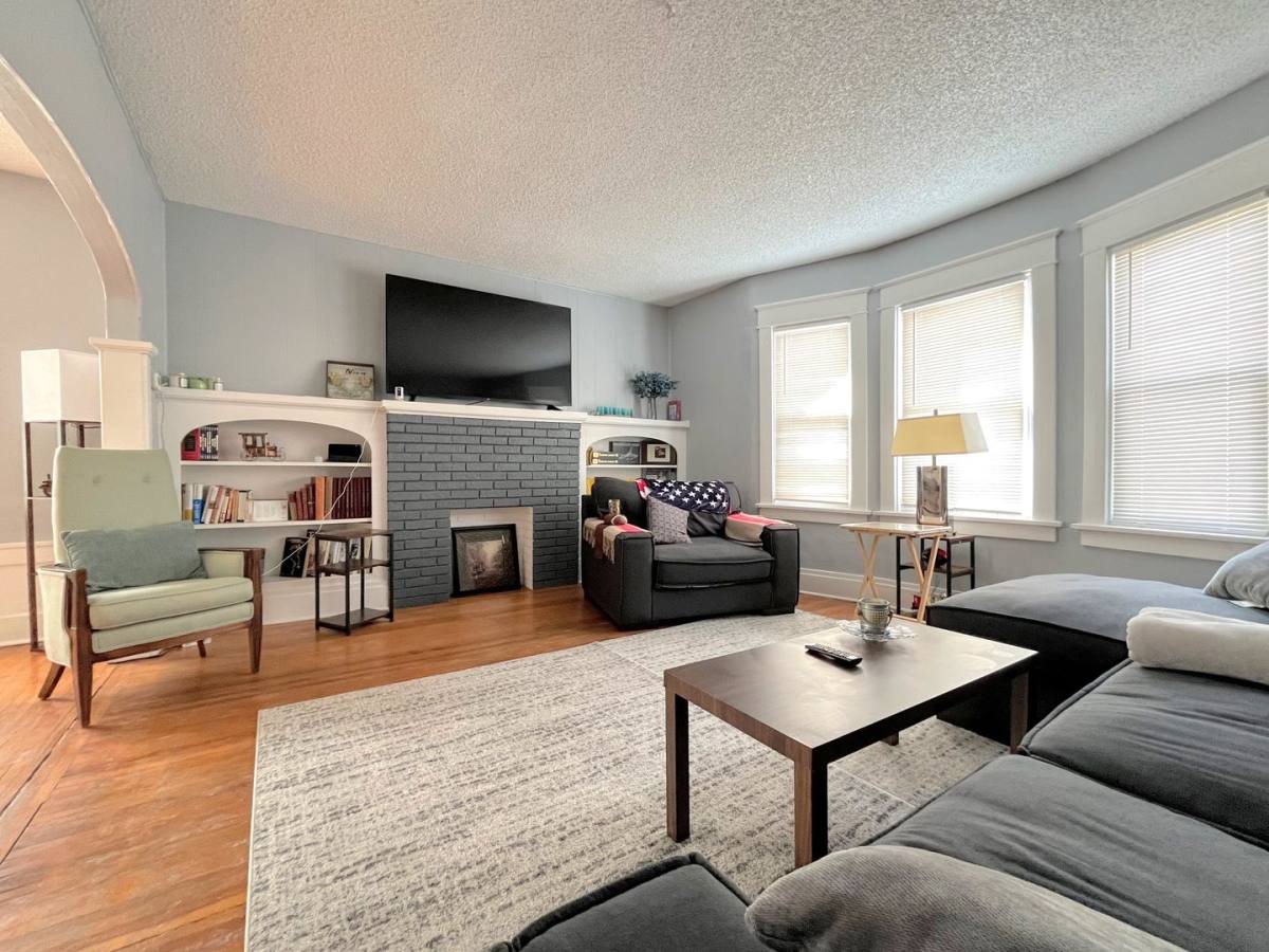 Apartment for rent at 497 Colvin Ave, Buffalo, NY 14216