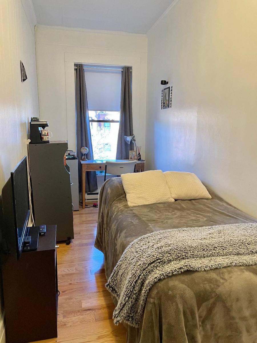 Apartment for rent at 248 Newbury St #6, Boston, MA 02116