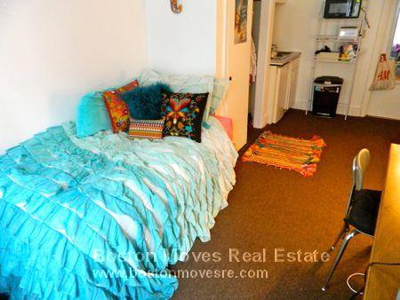 Apartment for rent at 248 Newbury St #11, Boston, MA 02116