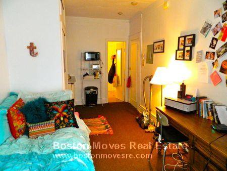 Apartment for rent at 248 Newbury St #11, Boston, MA 02116