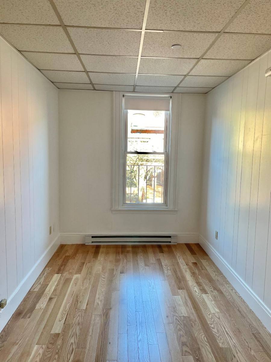 Apartment for rent at 272 Newbury St #6, Boston, MA 02116