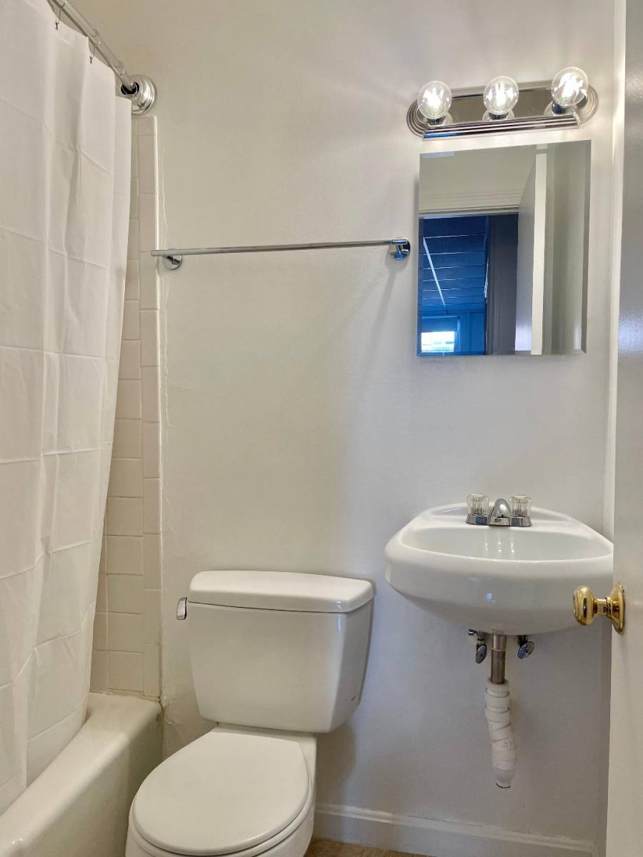 Apartment for rent at 272 Newbury St #6, Boston, MA 02116
