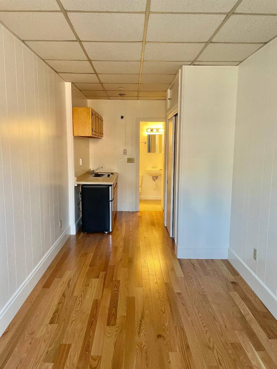 Apartment for rent at 272 Newbury St #6, Boston, MA 02116