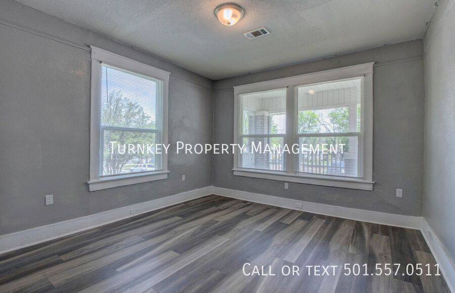House for rent at 1822 Booker St, Little Rock, AR 72204