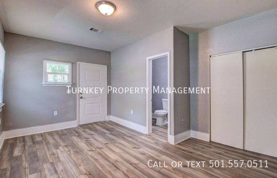 House for rent at 1822 Booker St, Little Rock, AR 72204