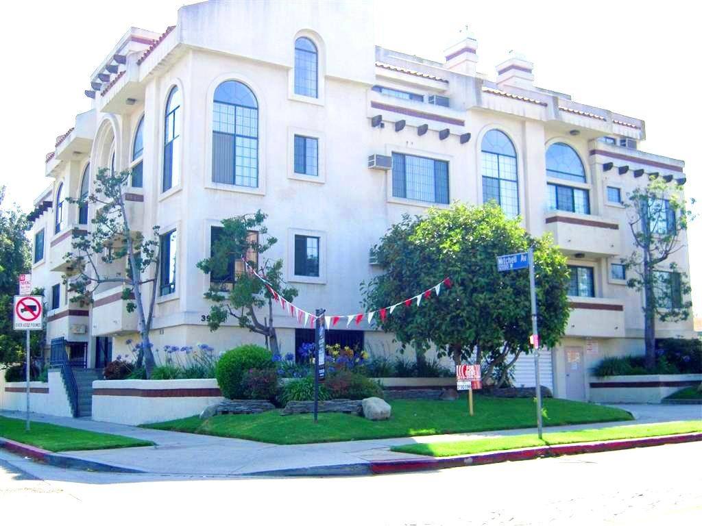 Apartment for rent at 3965 Inglewood Blvd, Los Angeles, CA 90066