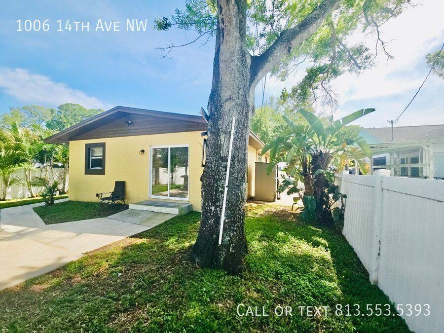 House for rent at 1006 14th Ave NW, Largo, FL 33770