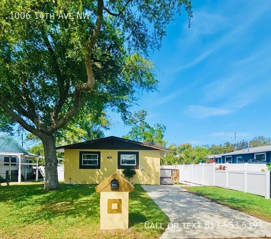 House for rent at 1006 14th Ave NW, Largo, FL 33770