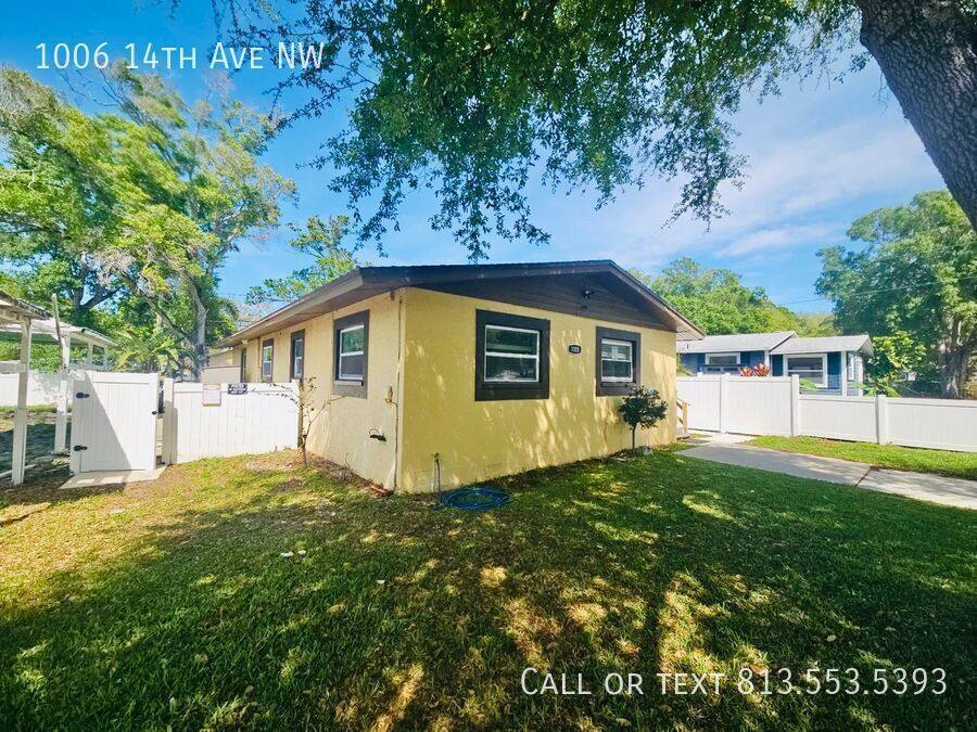House for rent at 1006 14th Ave NW, Largo, FL 33770