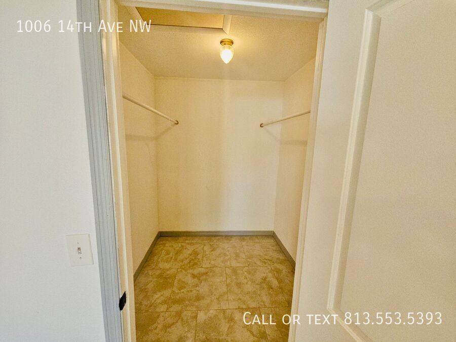 House for rent at 1006 14th Ave NW, Largo, FL 33770