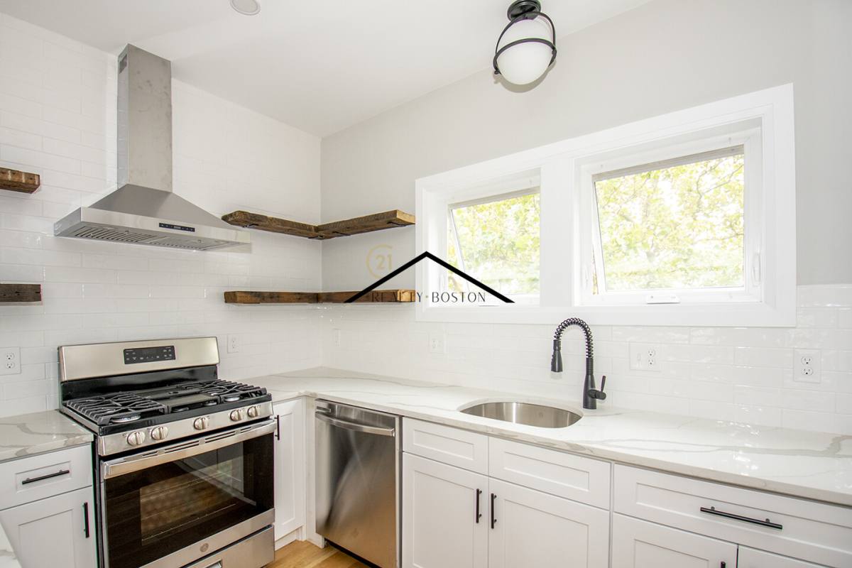Apartment for rent at 348 Chelsea #3, East Boston, MA 02128